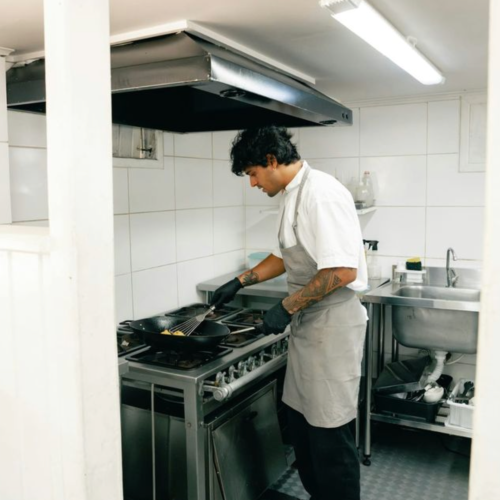 Стол производственный из нержавеющей стали 1500х700 с бортом