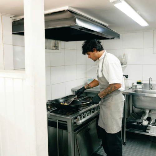 Стол производственный из нержавеющей стали 2000х700 с бортом