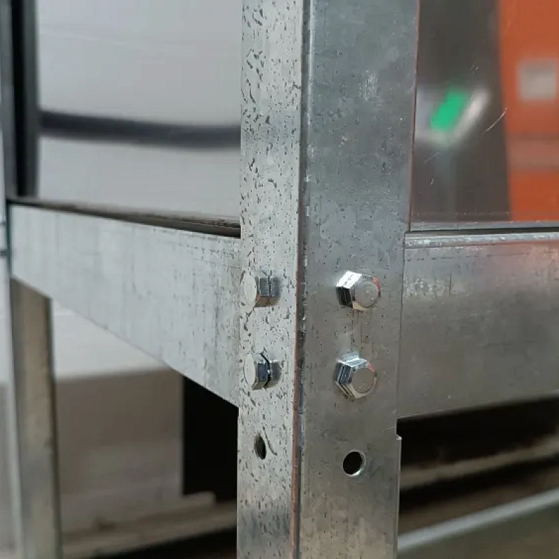 Ванна моечная из нержавеющей стали 1120х600 с бортом и отверстиями под смеситель