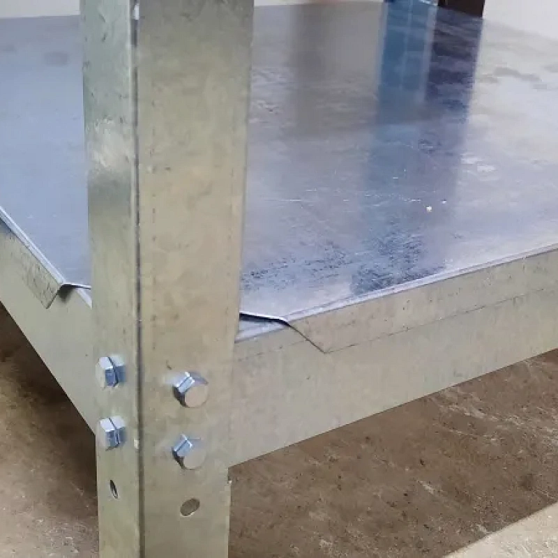 Стол производственный 800х600 с бортом