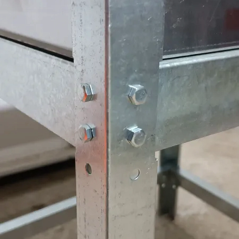 Ванна моечная из нержавеющей стали 500х500 с бортом и отверстием под смеситель