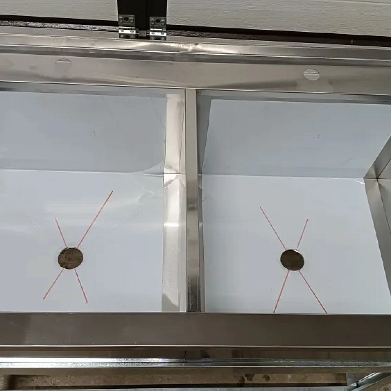 Ванна моечная из нержавеющей стали 1080х600 с бортом и отверстием под смеситель