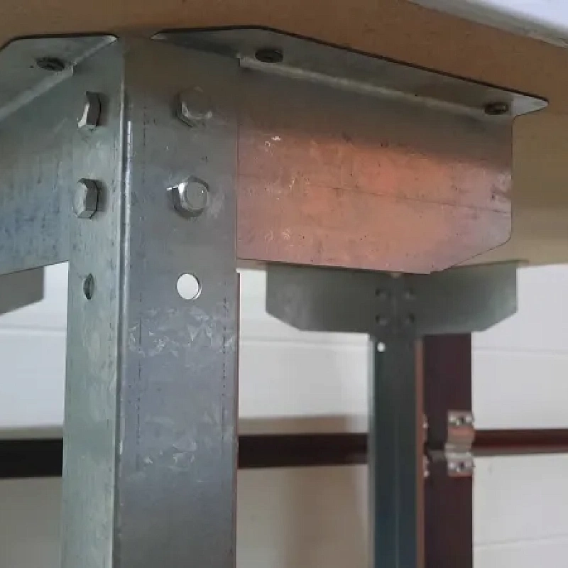 Стол производственный из нержавеющей стали 1200х600 без борта